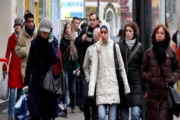 یک بانوی محجبه در پایتخت آلمان مورد حمله قرار گرفت