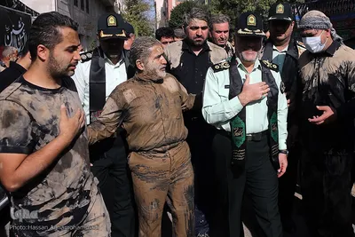 آیین «گل‌مالی» هیات عشاق العباس لرستانی‌های مقیم تهران در عاشورای حسینی