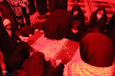 میزبانی دانشجویان دانشگاه امیرکبیر اراک از شهدای گمنام