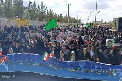 راهپیمایی نمازگزاران بیرجندی در تشکر از اقدام سپاه در وعده صادق