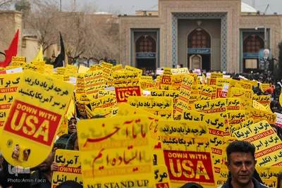 مراسم راهپيمايي مردم شيراز در محكوميت جنايات آمريكا در به شهادت رساندن سردار سليماني
