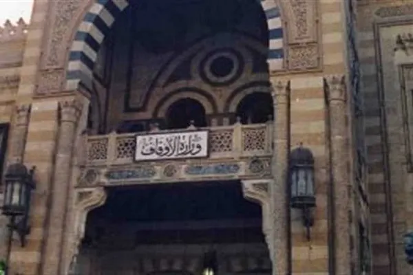 Mısır'da camileri aydınlatmak için güneş enerjisi kullanılacak
