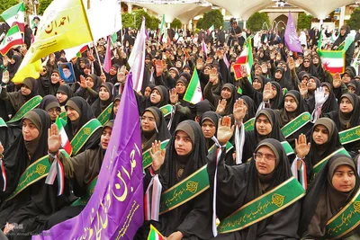 دختران «جان‌فدای ایران» در حرم شاهچراغ(ع)
