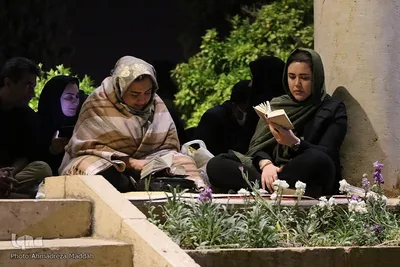 قرار بندگی؛ احیای شب ۲۱ رمضان در جوار آرامگاه حافظ
