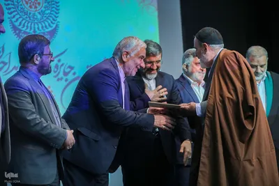 نخستین جایزه کتاب مداحان مولف و شب شعر حماسه مظلومیت و اقتدار