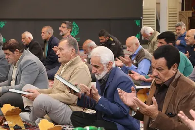 جزءخوانی قرآن کریم در حرم شاهچراغ (ع)