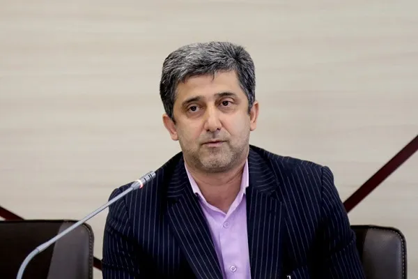 تأثیر تربیت الهی‌ خانواده و جامعه بر کاهش چالش‌های نوجوانان