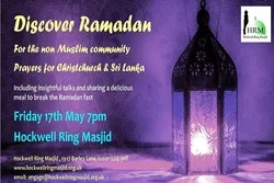 Eine Moschee in der englischen Stadt Luton lädt Nicht-Muslime zum Iftar-Mahl (Fastenbrechen) ein