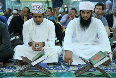 بازدید شرکت کنندگان مسابقات قرآن از حرم امام خمینی(ره)
