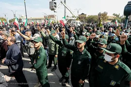 حضور حماسی همدانی‌ها در تشییع پیکر مطهر «احسان مرادی» شهید حرم شاهچراغ