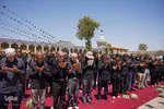 نماز ظهر عاشورا در شبستان امام خمینی(ره)‎ حرم شاهچراغ(ع)