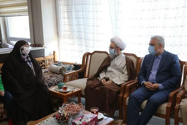 دیدار نماینده ولی‌فقیه گیلان با خانواده شهید آیت‌الله مسلم قلی‌پور