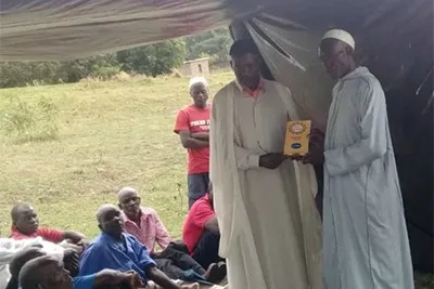 Zimbabve Müslümanları arasında Kumeyl duası dağıtıldı