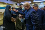 دیدار رئیس مجلس شورای اسلامی با خانواده شهدای حرم شاهچراغ(ع)