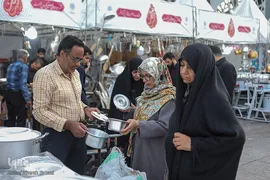 نمایشگاه «عطر سیب» در میدان آئینی امام حسین(ع)