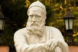 رباعیات خیام محصول انسانِ پس از چهل‌سالگی است