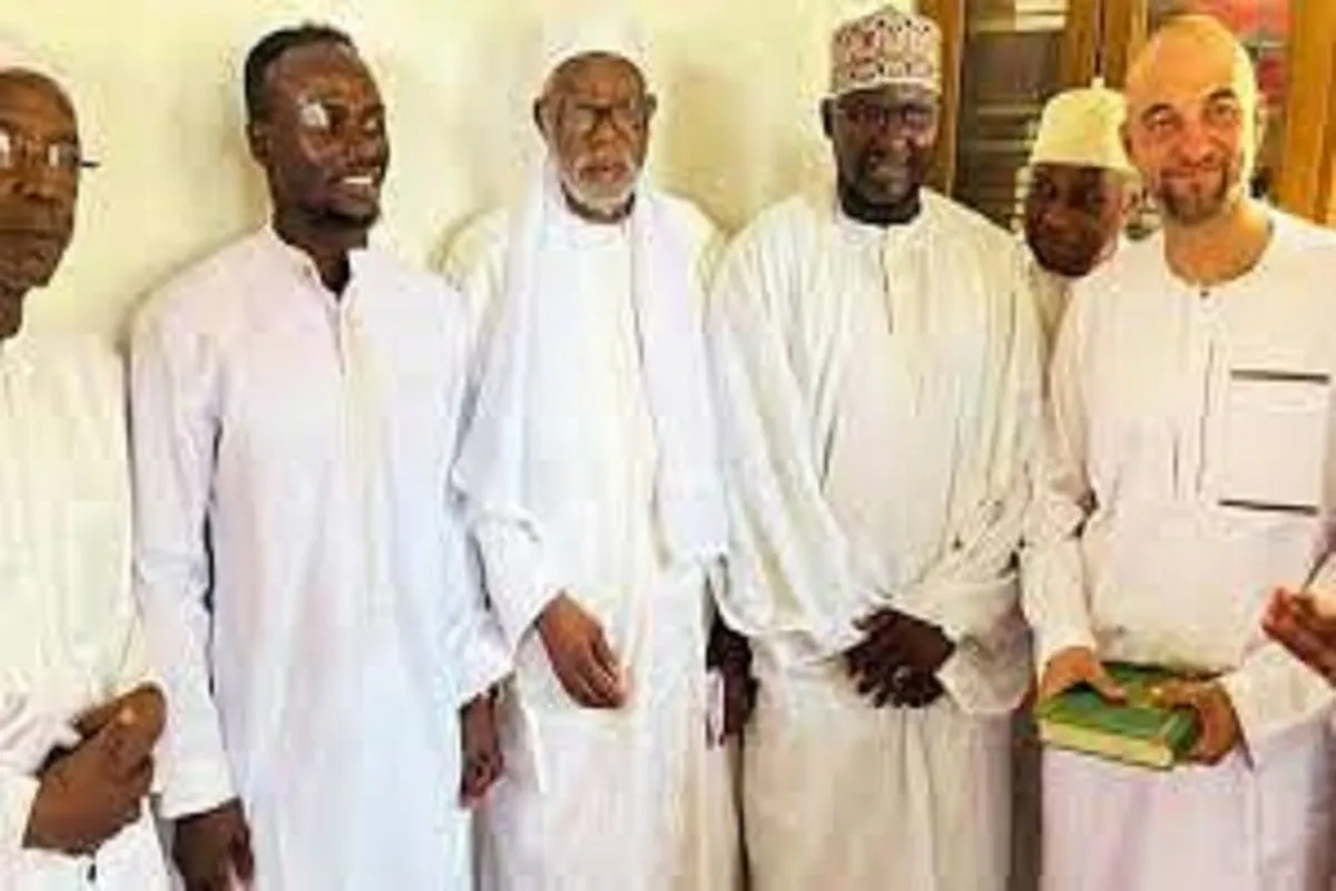 Le frère de l'agent de Sadio Mané se convertit à l'islam+vidéo