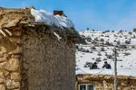 طبخ و توزیع نذورات حرم شاهچراغ(ع) در میان مناطق زلزله‌زده خان‌زنیان شیراز