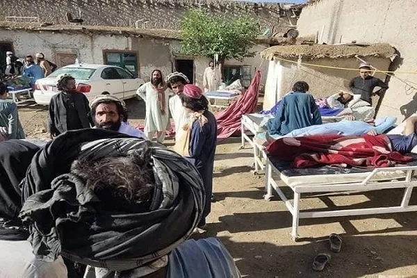 په افغانستان کې له زلزله ځپلو سره دانسان دوستۍ د مرستو غوښته(مقابله)