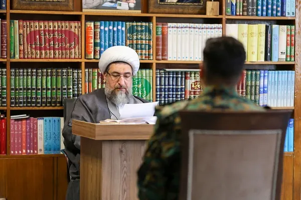 دیدار اقشار مختلف مردم با امام جمعه تبریز