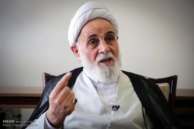 کسانی که زیر برجام زدند امروز از صلح و حقوق بشر سخن می‌گویند