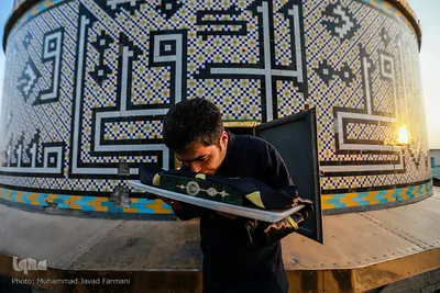 آیین تعویض پرچم گنبد حرم عبدالعظیم حسنی (ع)