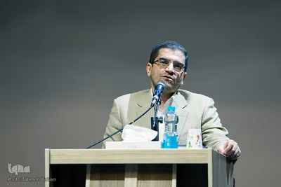 احسان قاضی زاده هاشمی سخنگوی فراکسیون حقوق بسر در مجلس شورای اسلامی