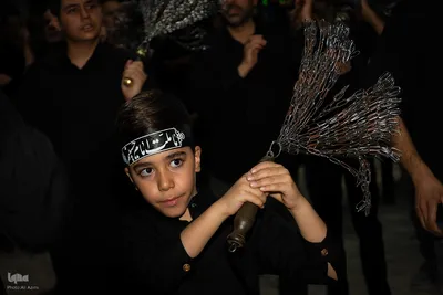 عزاداری شب هشتم محرم در گلستان شهدای اصفهان