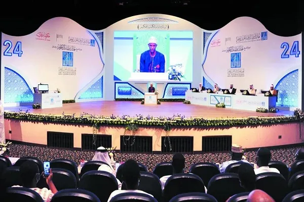 منافسة 4 متسابقين في اليوم السادس من جائزة دبي الدولية للقرآن