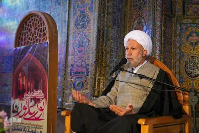 محفل قرآن کریم در مسجد نصیرالملک شیراز