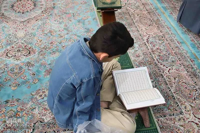محفل انس با قرآن کریم در آستان مقدس سید حمزه (ع)