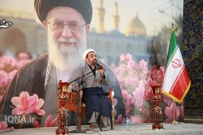 آئین بزرگداشت ولی‌امر مسلمین و مرجع شیعیان جهان حضرت آیت‌الله العظمی امام سیدعلی حسینی خامنه‌ای(ره) و شهدای خانواده رهبر معظم انقلاب در مسجد امام خمینی(ره) سمنان