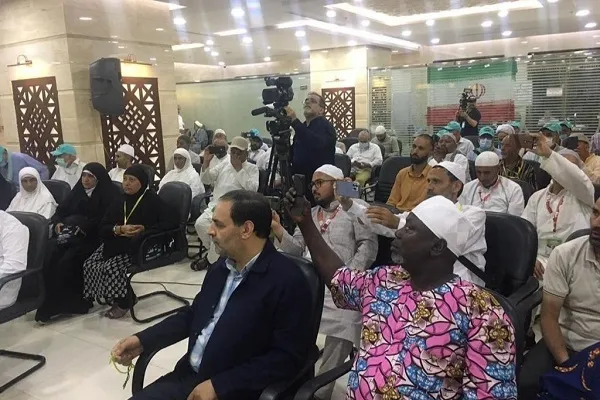 بالصور...أمسية قرآنية بحضور حشد من الحجاج في مكة