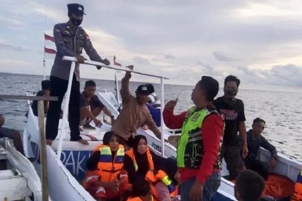 Endonezya sahilinde 110 Arakanlı Müslüman mülteci bulundu