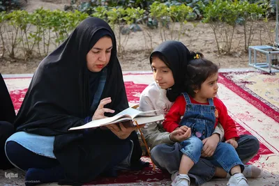 آیین جزءخوانی قرآن کریم در چهارباغ اصفهان