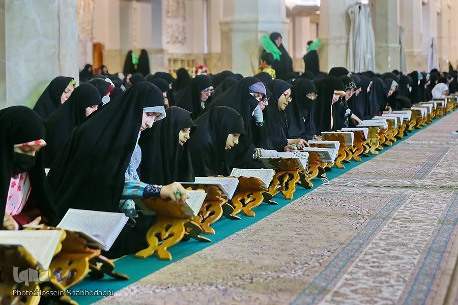 تقرير مصور | الختمة القرآنية الرمضانية المرتلة في مرقد السيدة معصومة(س)
