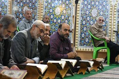 محفل انس با قرآن کریم در حرم سید علاءالدین حسین(ع)