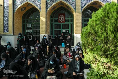 مراسم دعای عرفه در مسجد دانشگاه شریف