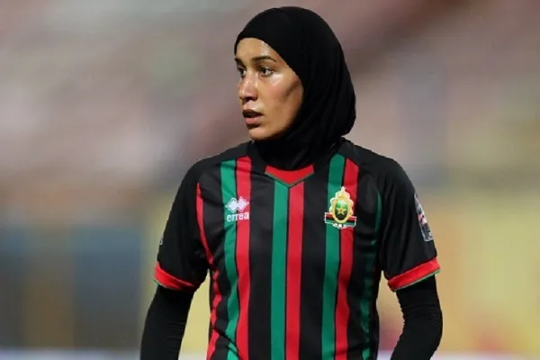 Faslı futbolcu Nouhaila Benzina tarihe geçti