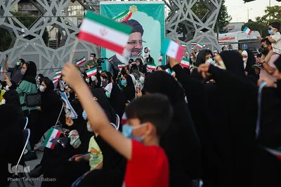 برگزاری جشن پیروری رئیسی در میدان امام حسین(ع)