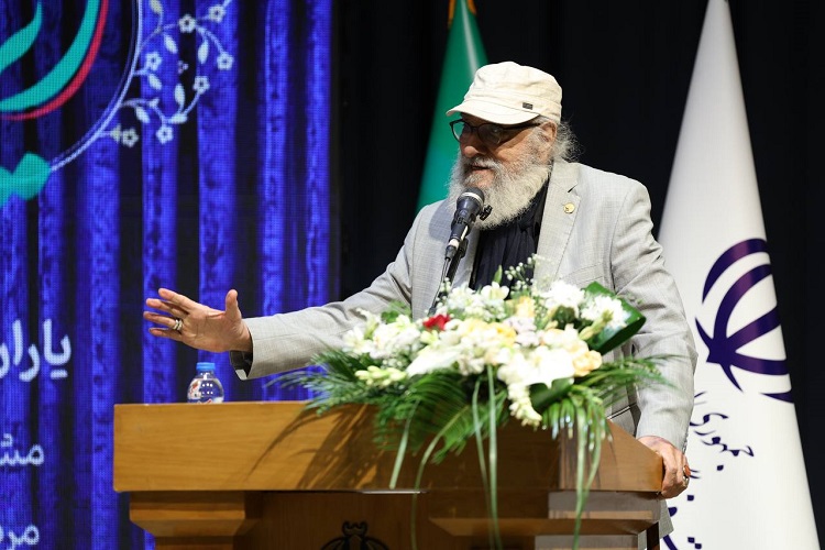 امام خامنهای برای استعدادهای علمی و تواناییهای هنری افراد، ارزش فراوانی قائل بودند امام خامنهای برای استعدادهای علمی و تواناییهای هنری افراد، ارزش فراوانی قائل بودند