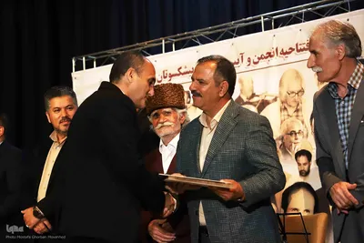 گزارش تصویری از: مراسم تجلیل از پیشکسوتان موسیقی منطقه ارسباران در اهر