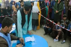 د افغانستان په انتخاباتي اهدافو باندې شویو بریدونو کښې ګڼ کسان مړه او ژوبل شوې دي
