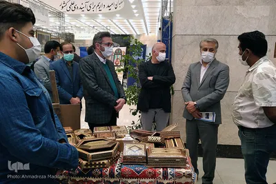 بازدید مدیرکل فرهنگ و ارشاد اسلامی فارس از نخستین نمایشگاه فناوری‌های نرم و صنایع فرهنگی استان