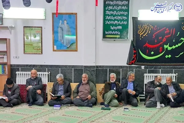 محفل انس با قرآن در روستای پرکوه بخش دودانگه شهرستان ساری