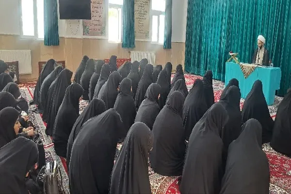 ارتباط صحیح با والدین انحرافات معنوی را ریشه‌کن می‌کند