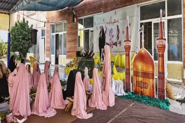 محفل انس با قرآن کریم در دبستان دخترانه شاهد