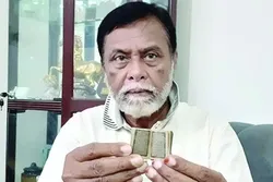 কুমিল্লায় ৩০০ বছরের আগের ক্ষুদ্র কোরআন শরিফের সন্ধান