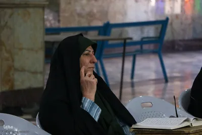 محفل جزءخوانی و تفسیر قرآن در امامزاده محسن اصفهان