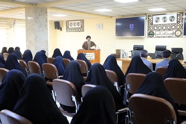 العراق: 30 معلمة يجتزن برنامج تأهيل المعلمات في علوم القرآن + صور